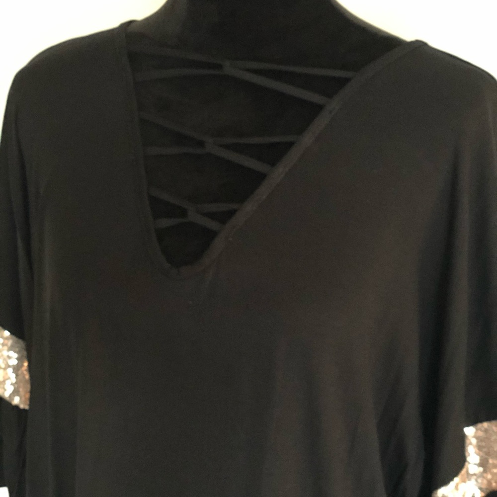 💓Crossed Chest Straps💓- Black Top - Picture 8 of 8